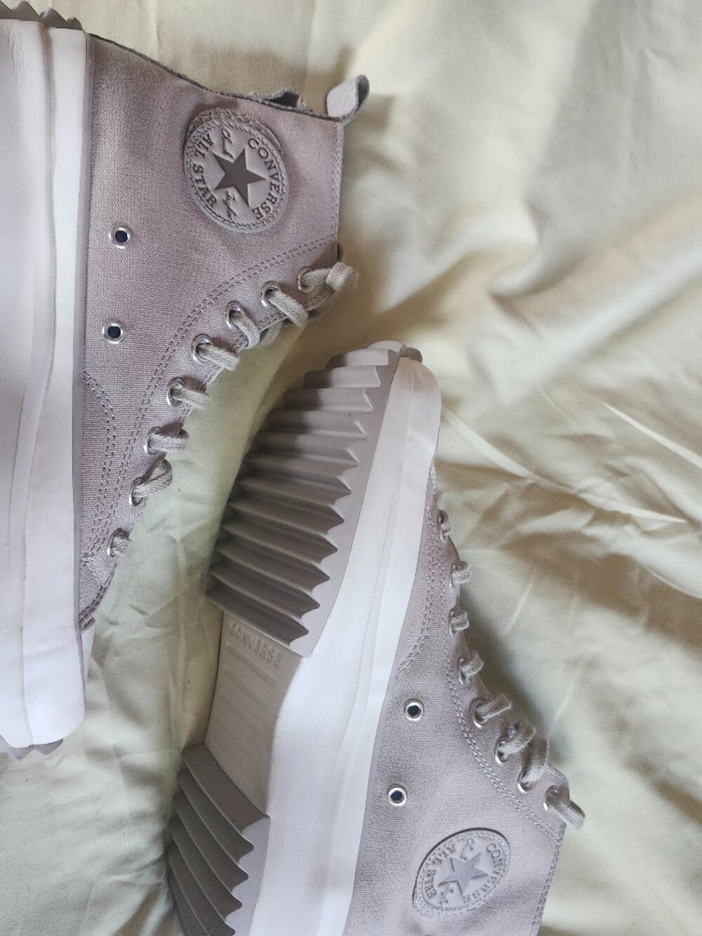 Converse Run Star Hike